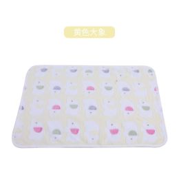 Pet Blanket Dogs And Cats Flannel Blanket Autumn And Winter Warm Blanket Floor Mat (Option: Yellow Elephant Blanket-76 52cm)